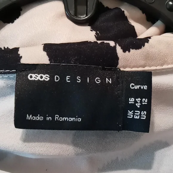 Asos Design Curve Brand Maxi Dress - Picture 9 of 13